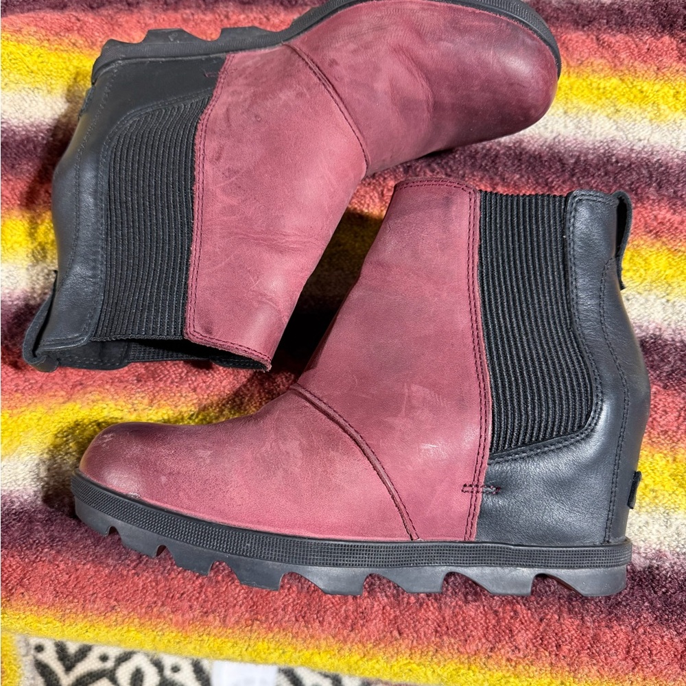 Sorel Red and Black Ankle Boots